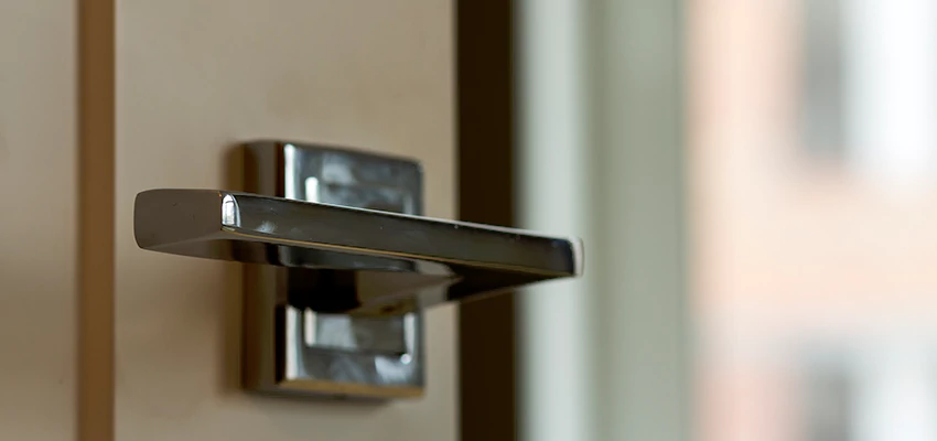 Door Lever Knob Repair in Long Beach, California